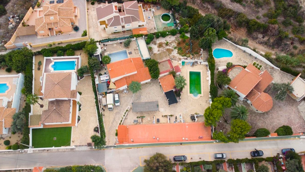 Villa + 6 bungalows in Calpe